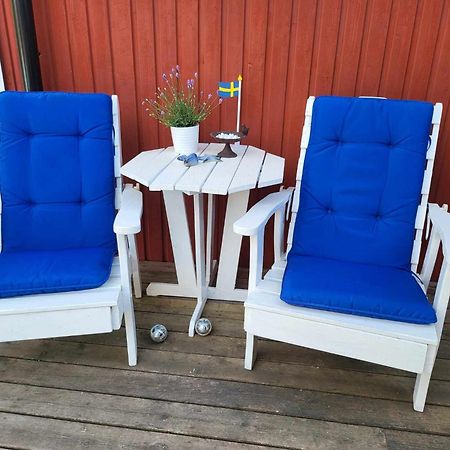 Minihus Med Stor Traedgardstomt Naera Golf Och Hav Trosa Exterior foto
