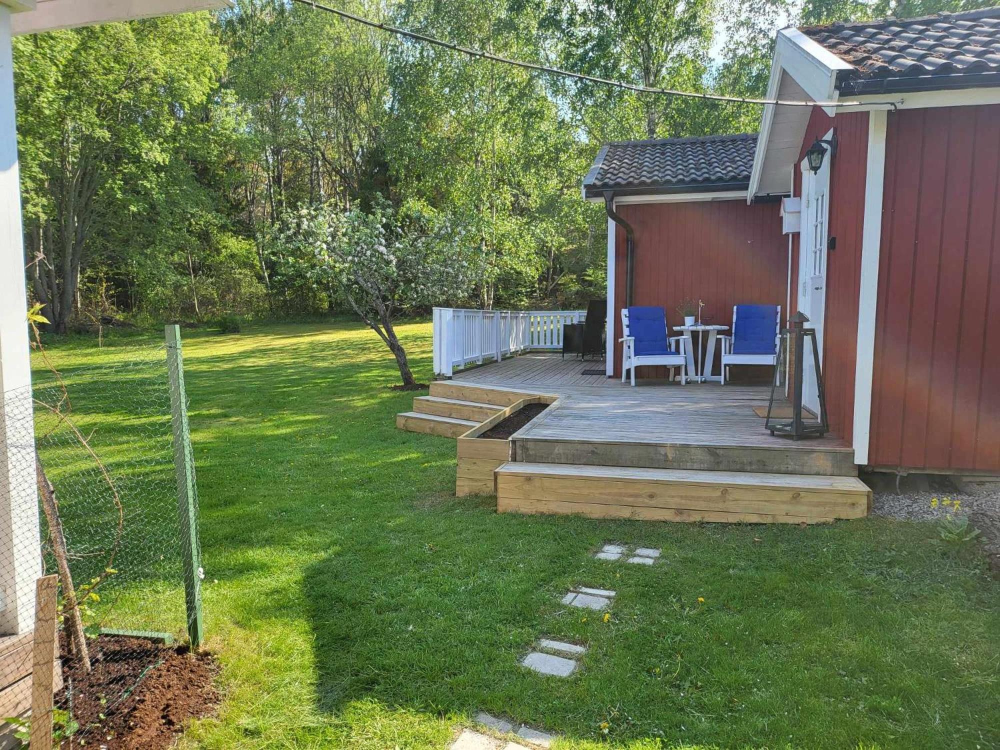 Minihus Med Stor Traedgardstomt Naera Golf Och Hav Trosa Exterior foto